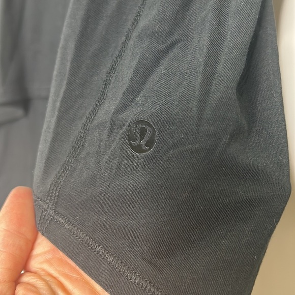 Lululemon long sleeve top - Picture 3 of 4